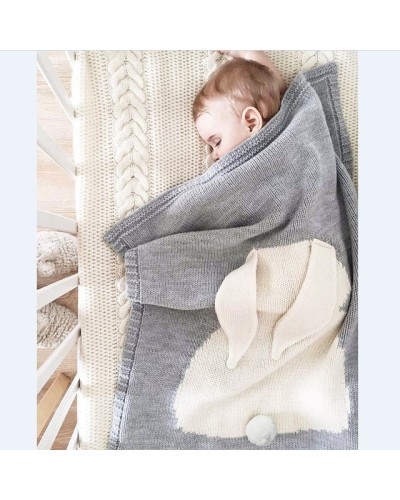 canastilla bebe en tonos grises invernal