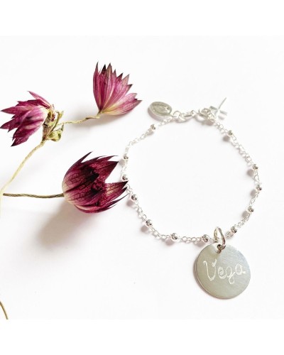 Pulsera rosario de plata con medalla grabada