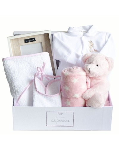Canastilla bebe en tonos rosas y blancos para recien nacidos niñas
