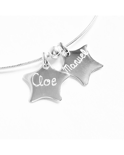 Collar con 2 estrellas grabadas con nombres