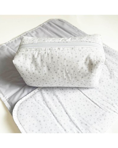 Canastilla con ropa para bebé