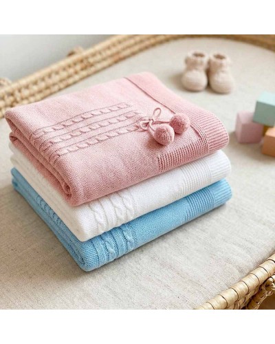 Toquilla de punto para bebé disponible en 3 colores