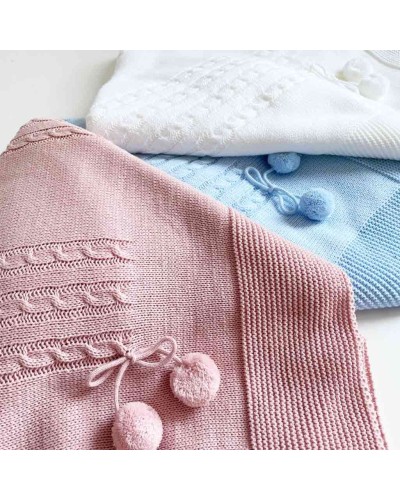 Toquilla de punto para bebé disponible en 3 colores