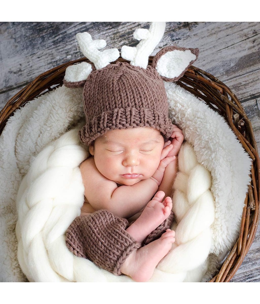 Conjunto de reno con pantalon y gorrito Conjunto de reno con pantalon y gorrito