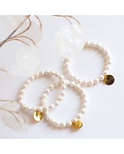 6 pulseras de perlas bautizo con medalla dorada